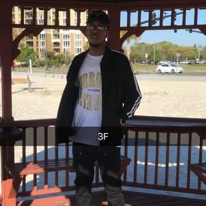 Meet your Posher, Emmanuel